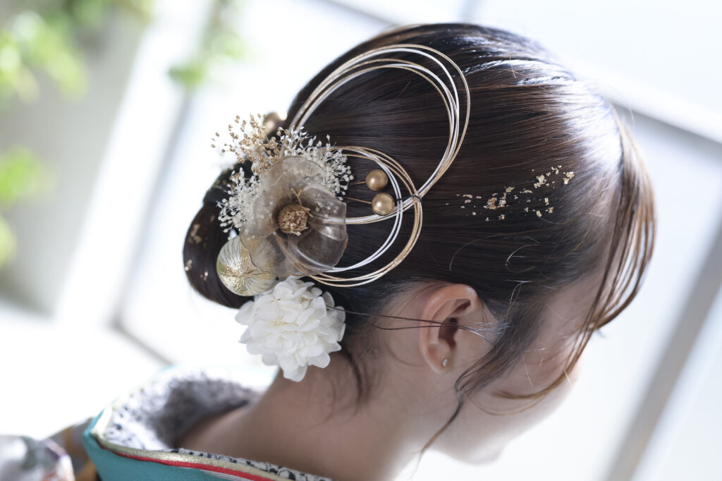 成人式に向けた振袖のヘアセット|ハナエミ