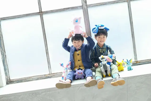 753Photo☀️
ポケモンが大好きな5歳さん🥳
撮影がとても上手で和装では刀持ったり、帽子をかぶってみたり色んなパターンでニコニコに撮影ができました👏🌈
⁡
洋装では、お持ち込みいただいたたくさんのポケモンのぬいぐるみ達と一緒に撮影を📷ˎˊ˗
⁡
撮影にお越しいただきありがとうございました❣️
⁡
⁡
⁡
当店ではお持ち込みの小物やぬいぐるみなどと一緒に撮影が可能です✨お子様が今お気に入りの物と思い出にお写真もおすすめですよ🥰
⁡
⁡
photographer 𓂃 @mocchan_minmi 
studio𓂃 シエロスタジオ
　　　　　@minmi_toyokawa 

ご予約大変埋まりやすくなっております😳
※撮影した月のキャンペーンが対象となりますので、以前に撮影された方で追加購入した場合でも割引は効きませんのでご了承下さい。
　　　　　　　　　
⁡
七五三撮影では着物を1着、洋装を1着を着て撮影して頂けれます🌷🌷
⁡
↓↓プランの特典↓↓
❶家族撮影無料‼︎
❷再撮影無料‼︎※データお渡し後は対象外
❸和装　洋装1着ずつ
❹新作衣装追加料金なし
❺足袋もレンタル無料‼︎
⁡
ご予約お待ちしております🫶
⁡
—————————————————————
ご予約方法
Web: https://photostudio-minmi.com/
tell:0533-56-2806
⁡
〒442-0033
愛知県豊川市豊川町遠通2番地14
⁡
定休日:水曜日
—————————————————————————
#フォト #フォトスタジオ#写真館 #753#753撮影 #753ヘア #753前撮り #7歳 #５歳 #3歳#photo #フォトウェディング #バースデー #バースデーフォト #バースデー撮影 #ニューボン#お宮参り #ハーフ成人式 #振袖 #振袖レンタル #フォトスタジオ愛知#フォトスタジオ豊川#七五三撮影