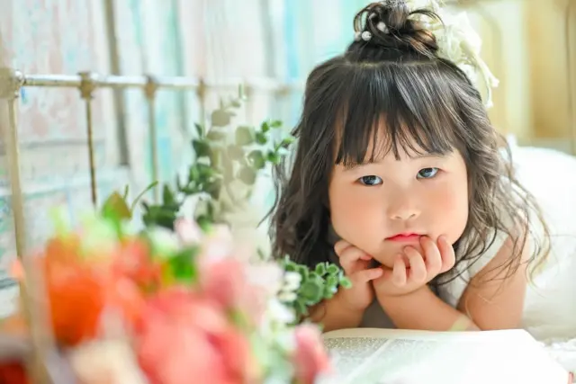 753 photo𓂃◌𓈒𓐍 
3歳の753撮影です📷ˎˊ˗
⁡
カメラに向かってニッコニコの可愛い笑顔も沢山みせてくれました🥰🌈
兄弟で仲良しな写真が撮れました！

モデルさんみたいなポーズもとってくれてクイズも大きな声でこたえてくれてとっても楽しかったです🥰
⁡
撮影にお越しいただきありがとうございました🫶🏽🫧
⁡

10・11月といえば、七五三の本番シーズン。
土日・大安などの人気日程はすぐに埋まってしまうため、
「撮影もまだだけど、希望日も取れない…」なんてことも💦

実際にすでに、次回予約として、10・11月の撮影予約がどんどん入り始めていて、
ご希望のお日にちをご案内できないケースも出てきています…！

ご予約やご相談は、お早めにDMからどうぞ💌
今動けば、秋の七五三がスムーズに整います🌿😄
⁡
⁡photo studio𓂃 @minmi_toyokawa 
photographer 𓂃 @gonchan_minmi 
studio 𓂃 シエロstudio
⁡
—————————————————————
ご予約方法
Web: https://photostudio-minmi.com/
tell:0533-56-2806
⁡
〒442-0033
愛知県豊川市豊川町遠通2番地14
⁡
定休日:水曜日
—————————————————————————
#フォト #フォトスタジオ#写真館 #753#753撮影 #753ヘア #753前撮り #7歳 #５歳 #3歳#photo #フォトウェディング #バースデー #バースデーフォト #バースデー撮影 #ニューボン#お宮参り #ハーフ成人式 #振袖 #振袖レンタル #フォトスタジオ愛知#フォトスタジオ豊川#七五三撮影