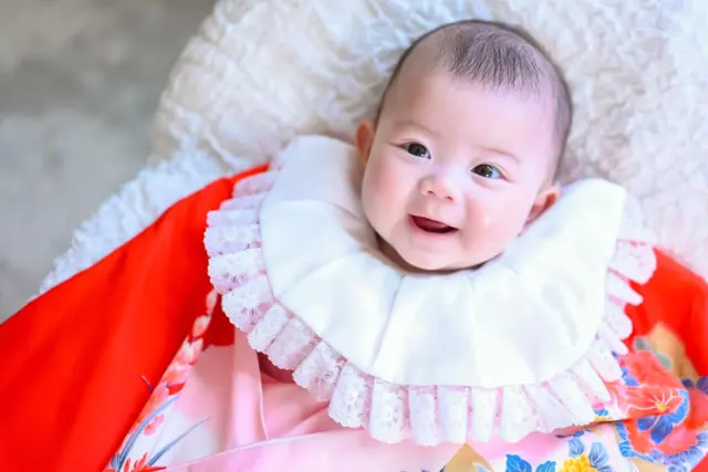 ・
・
お宮参りphoto ‼︎
⁡
4ヶ月お宮参り🌼
ニコニコも泣き顔も色んな表情見せてくれました🤍
うつ伏せもとっても上手で頑張ってる姿、
可愛すぎました🥹
お宮参りphotoでは 手足のショットなども撮影できます👣

⁡
photo studio𓂃 @minmi_toyokawa 
studio 𓂃 シエロstudio
⁡
⁡
⁡
—————————————————————

ご予約方法
Web: https://photostudio-minmi.com/
tell:0533-56-2806
⁡
〒442-0033
愛知県豊川市豊川町遠通2番地14
⁡
定休日:水曜日
—————————————————————

#フォト #フォトスタジオ#写真館 #753#753撮影 #753ヘア #753前撮り #7歳 #５歳 #3歳#photo #フォトウェディング #バースデー #バースデーフォト #バースデー撮影 #ニューボン#お宮参り #ハーフ成人式 #振袖 #振袖レンタル #フォトスタジオ愛知#フォトスタジオ豊川#七五三撮影